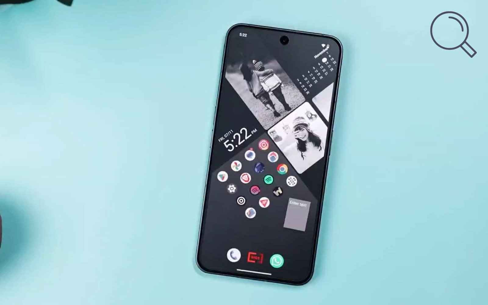 A guide to using Wide Launcher to customize your phone's interface in an innovative and unconventional way.
